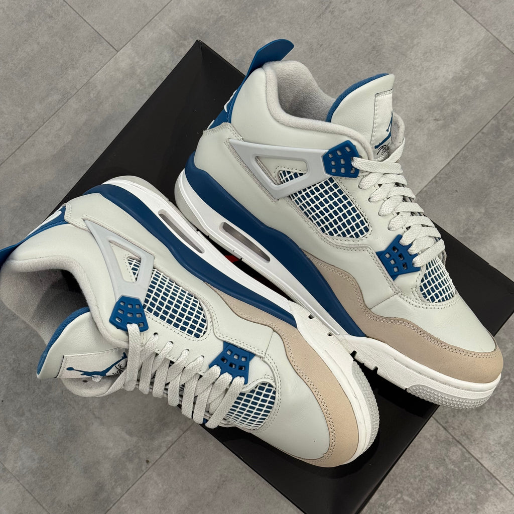 Air Jordan 4 Retro Military Blue (42.5) - Usado
