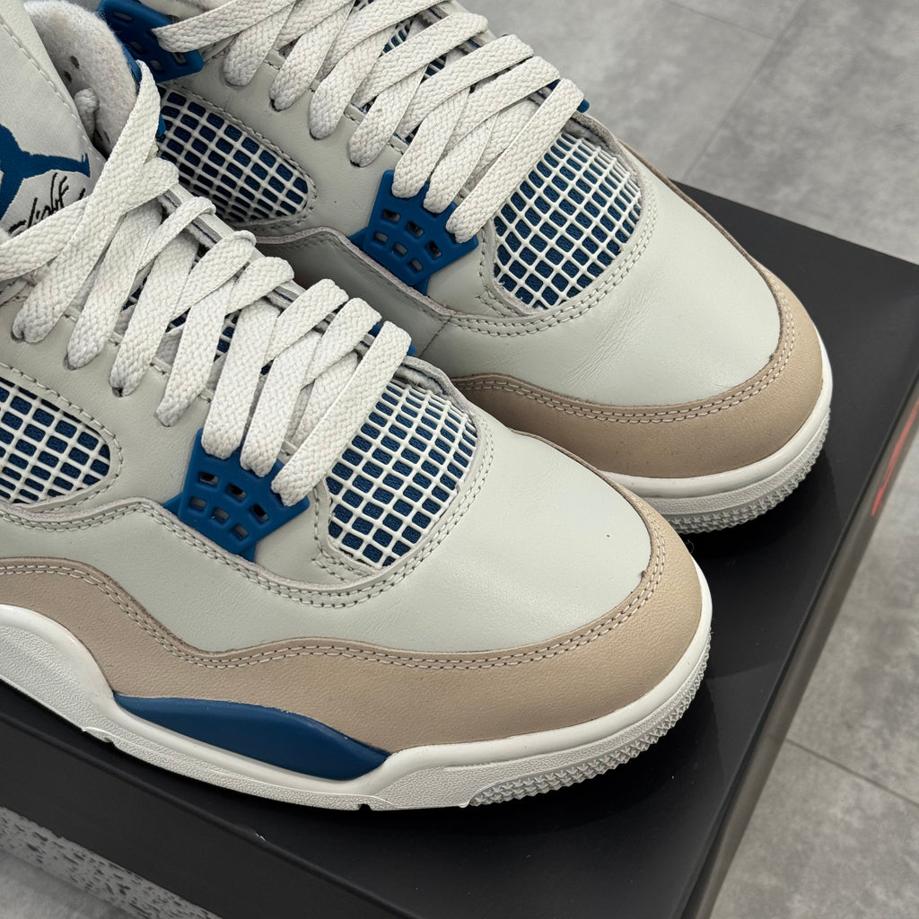 Air Jordan 4 Retro Military Blue (42.5) - Usado