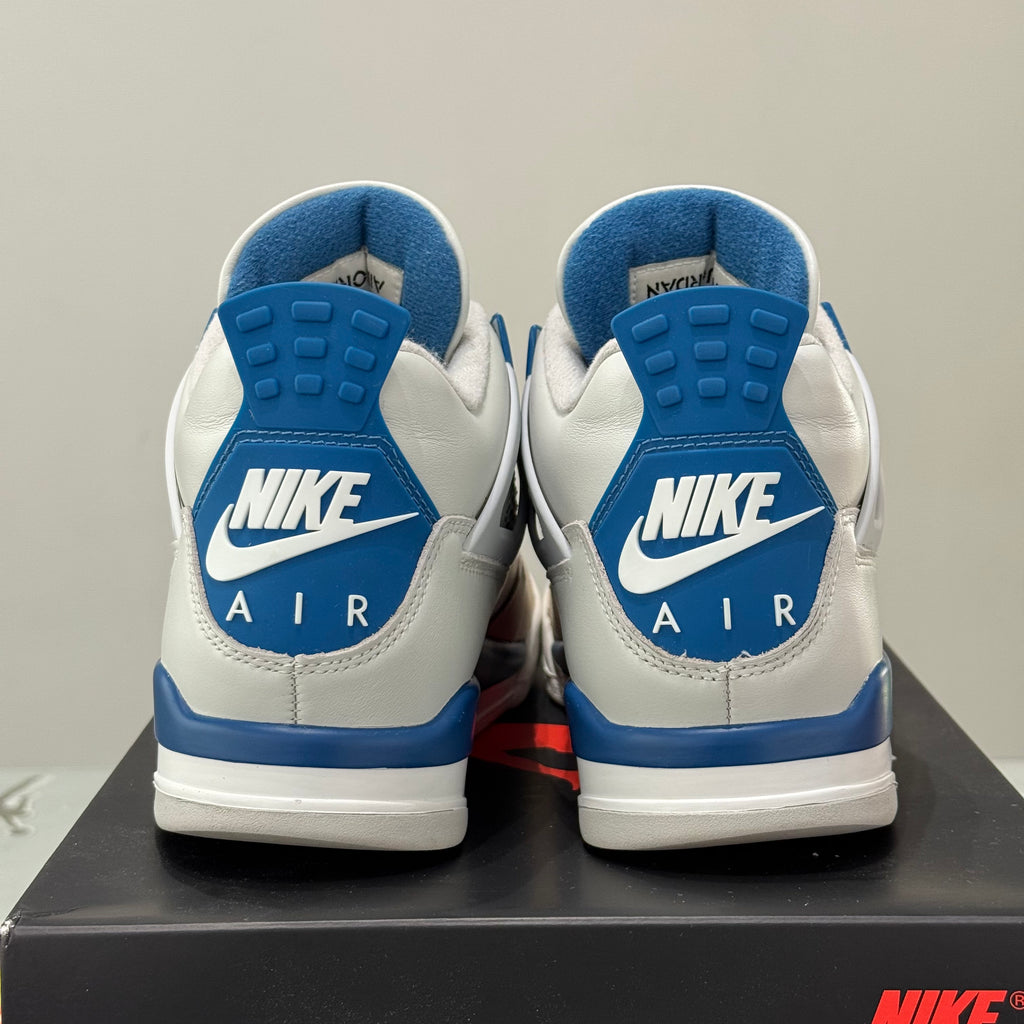 Air Jordan 4 Retro Military Blue (42) - Usado
