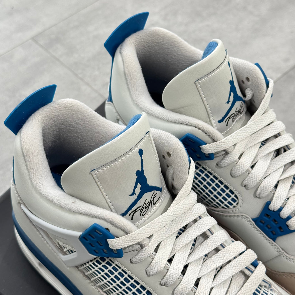 Air Jordan 4 Retro Military Blue (44.5) - Usado