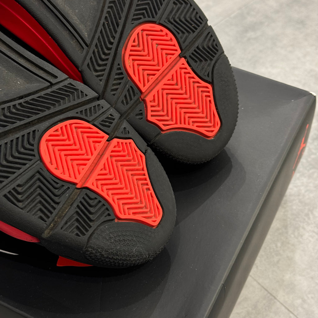 Air Jordan 4 Retro Red Thunder (41) - Usado