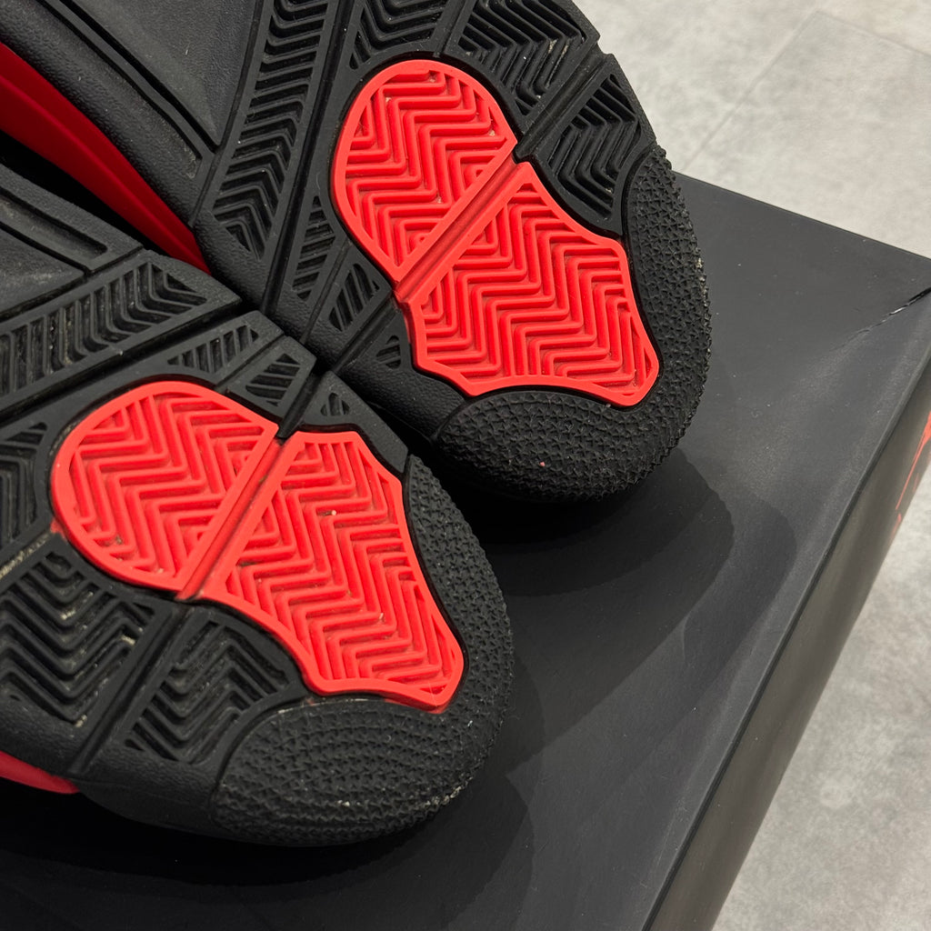 Air Jordan 4 Retro Red Thunder (44) - Usado