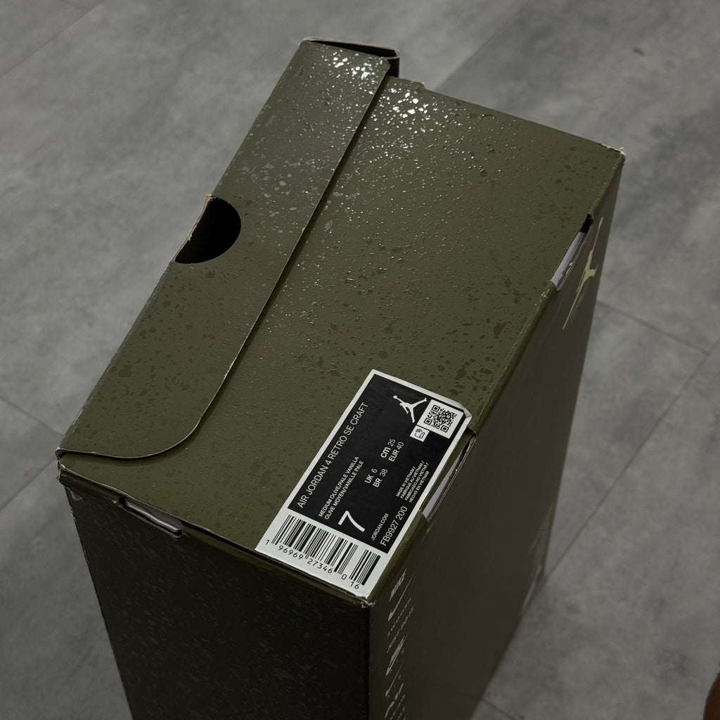 Air Jordan 4 Retro SE Craft Medium Olive (40) - Usado