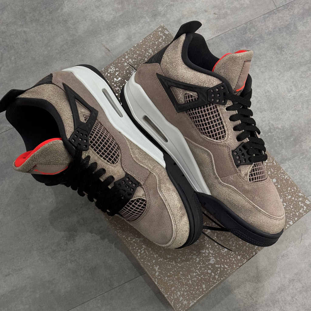 Air Jordan 4 Retro Taupe Haze (42.5) - Usado