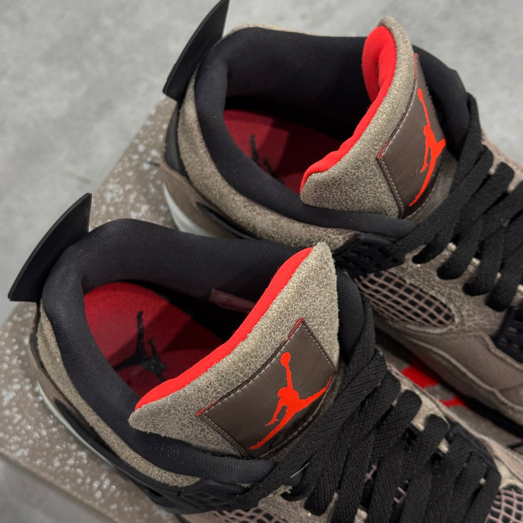 Air Jordan 4 Retro Taupe Haze (42.5) - Usado