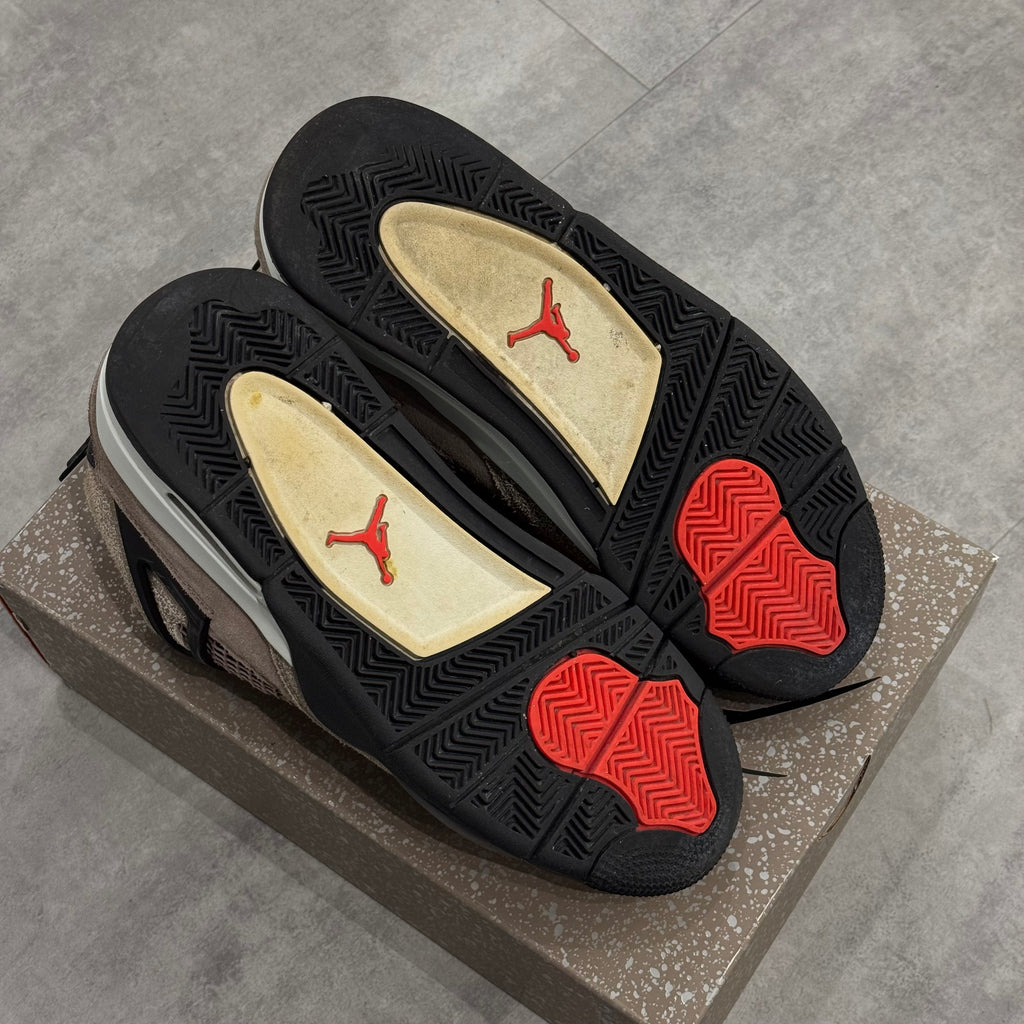 Air Jordan 4 Retro Taupe Haze (42.5) - Usado