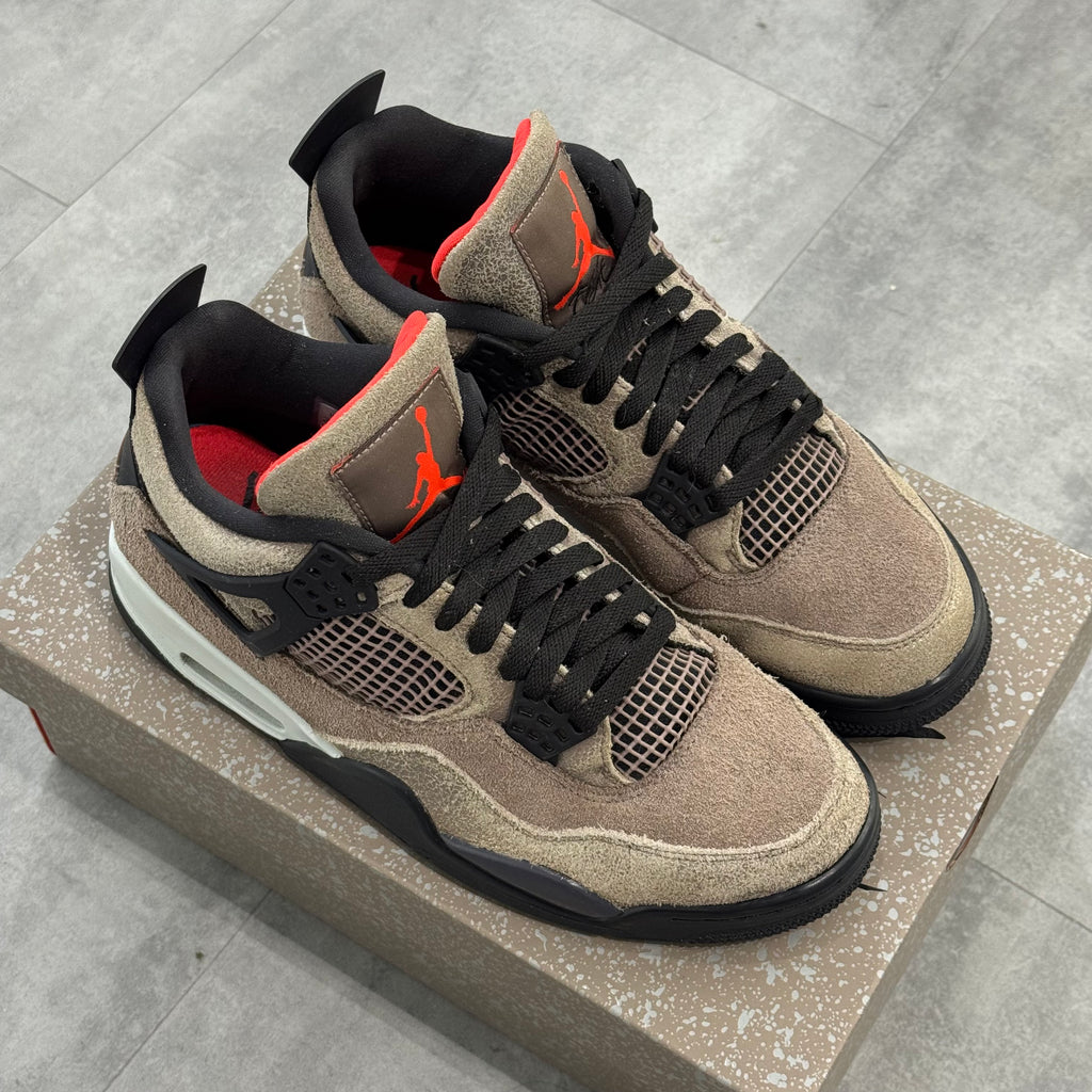 Air Jordan 4 Retro Taupe Haze (42.5) - Usado