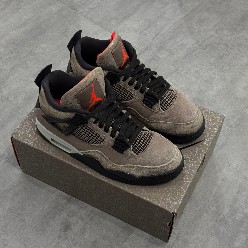 Air Jordan 4 Retro Taupe Haze (42.5) - Usado