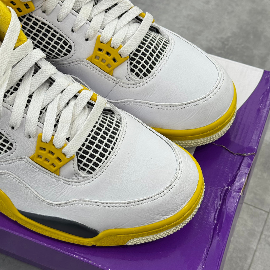 Air Jordan 4 Retro Vivid Sulfur (42.5) - Usado