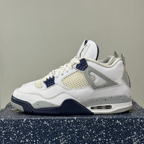 Air Jordan 4 Retro White Midnight Navy (44) - Usado DH6927-140 – sneaker autêntico da CollectKicks