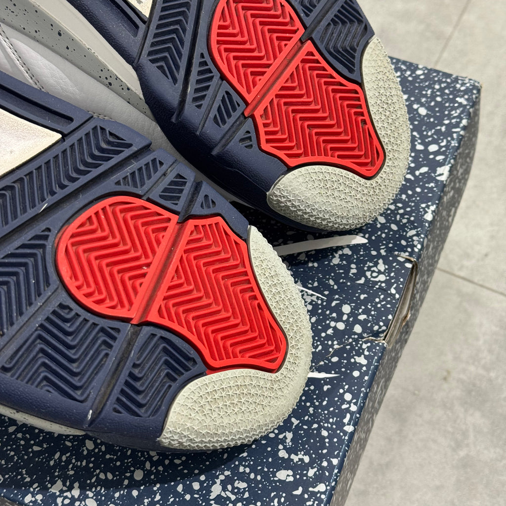 Air Jordan 4 Retro White Midnight Navy (44) - Usado