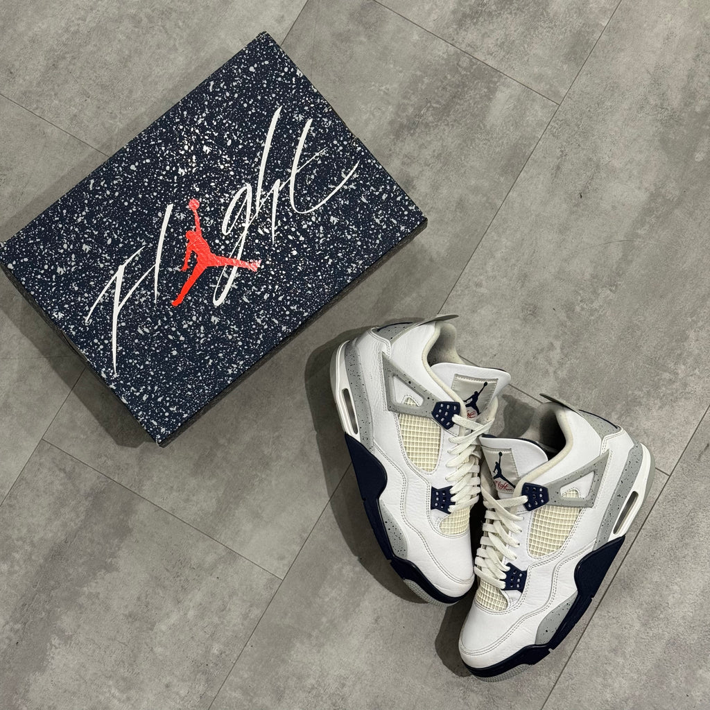 Air Jordan 4 Retro White Midnight Navy (44) - Usado
