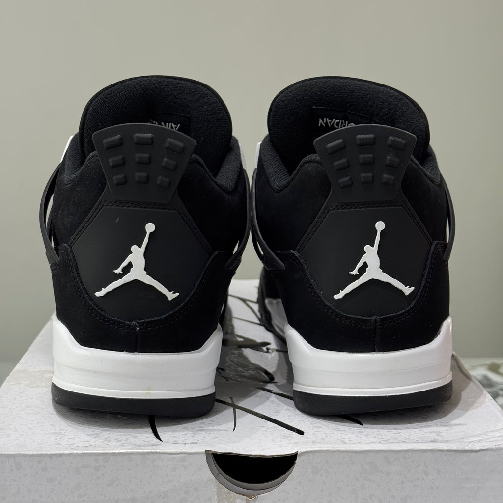 Air Jordan 4 Retro White Thunder (43) - Usado | Sneakers Usados CollectKicks