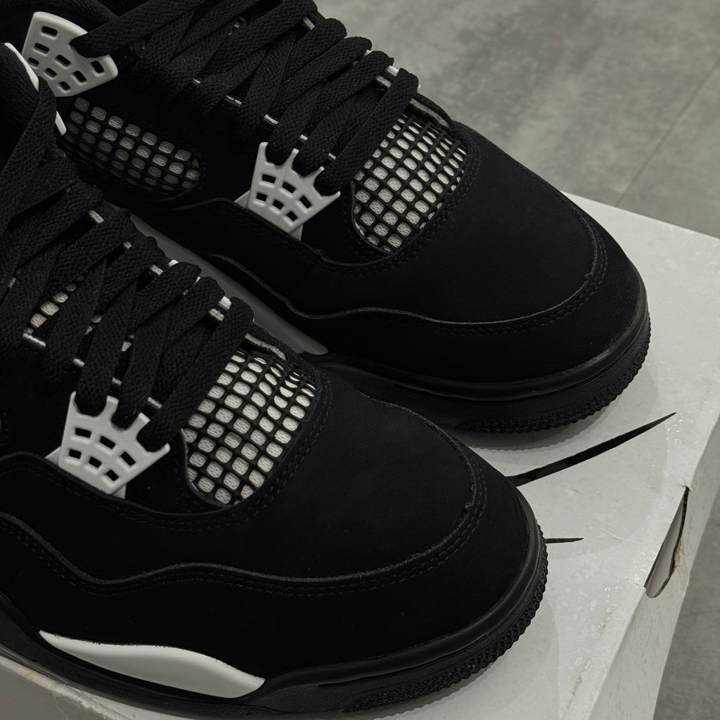 Air Jordan 4 Retro White Thunder (43) - Usado | Sneakers Usados CollectKicks