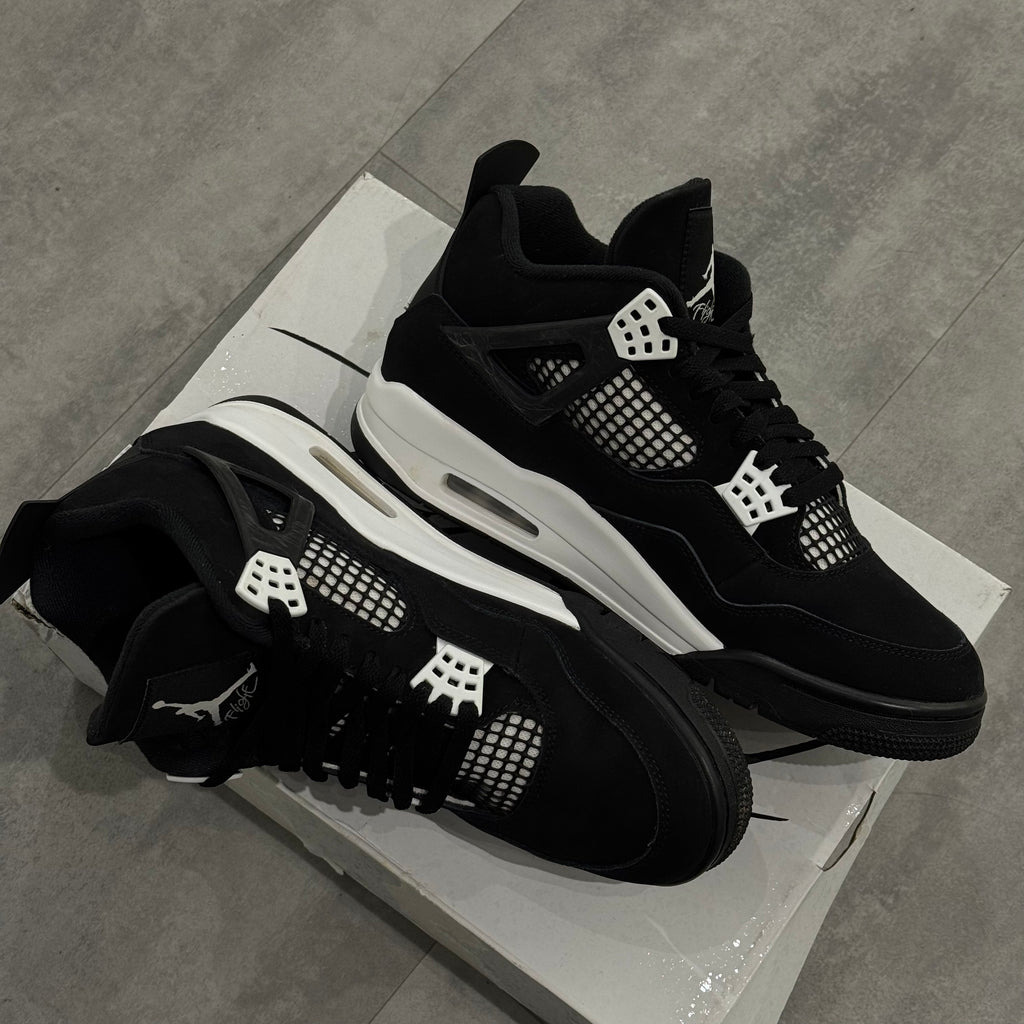 Air Jordan 4 Retro White Thunder (43) - Usado | Sneakers Usados CollectKicks