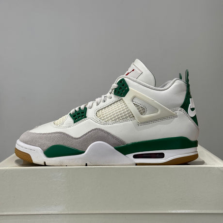 Air Jordan 4 SB Retro Pine Green (42.5) - Usado DR5415-103 – sneaker autêntico da CollectKicks