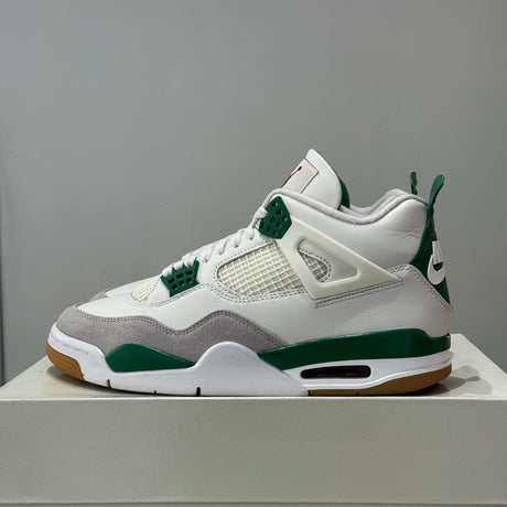 Air Jordan 4 SB Retro Pine Green (42.5) - Usado  – sneaker autêntico da CollectKicks
