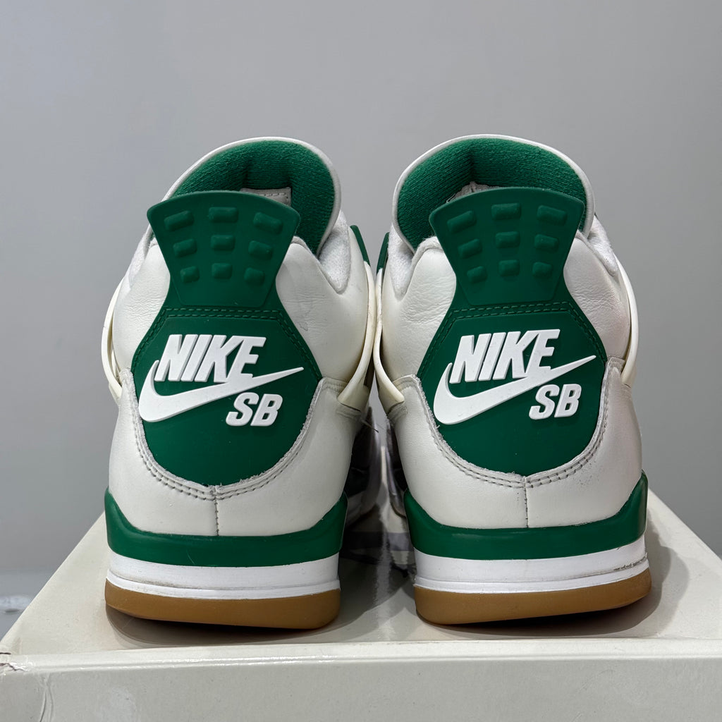 Air Jordan 4 SB Retro Pine Green (42.5) - Usado