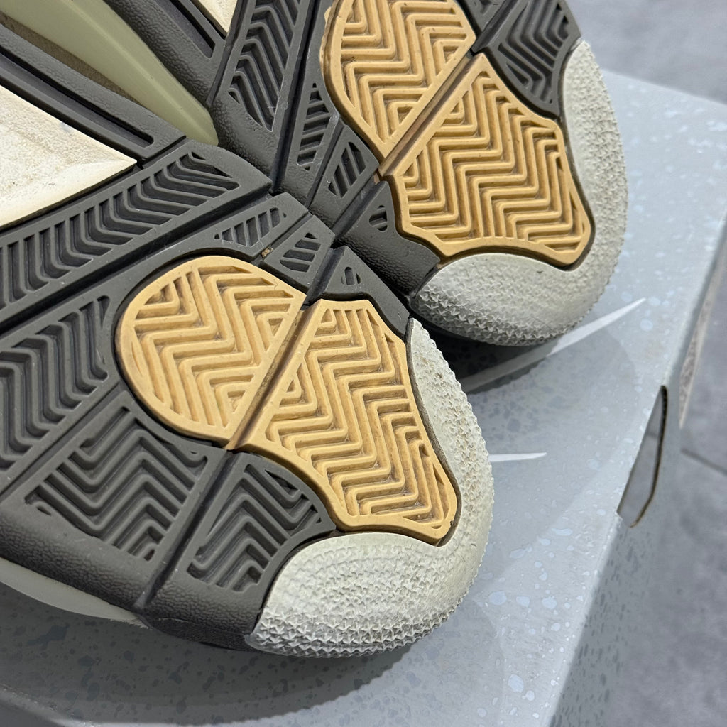 Air Jordan 4 SE Craft Photon Dust (40) - Usado