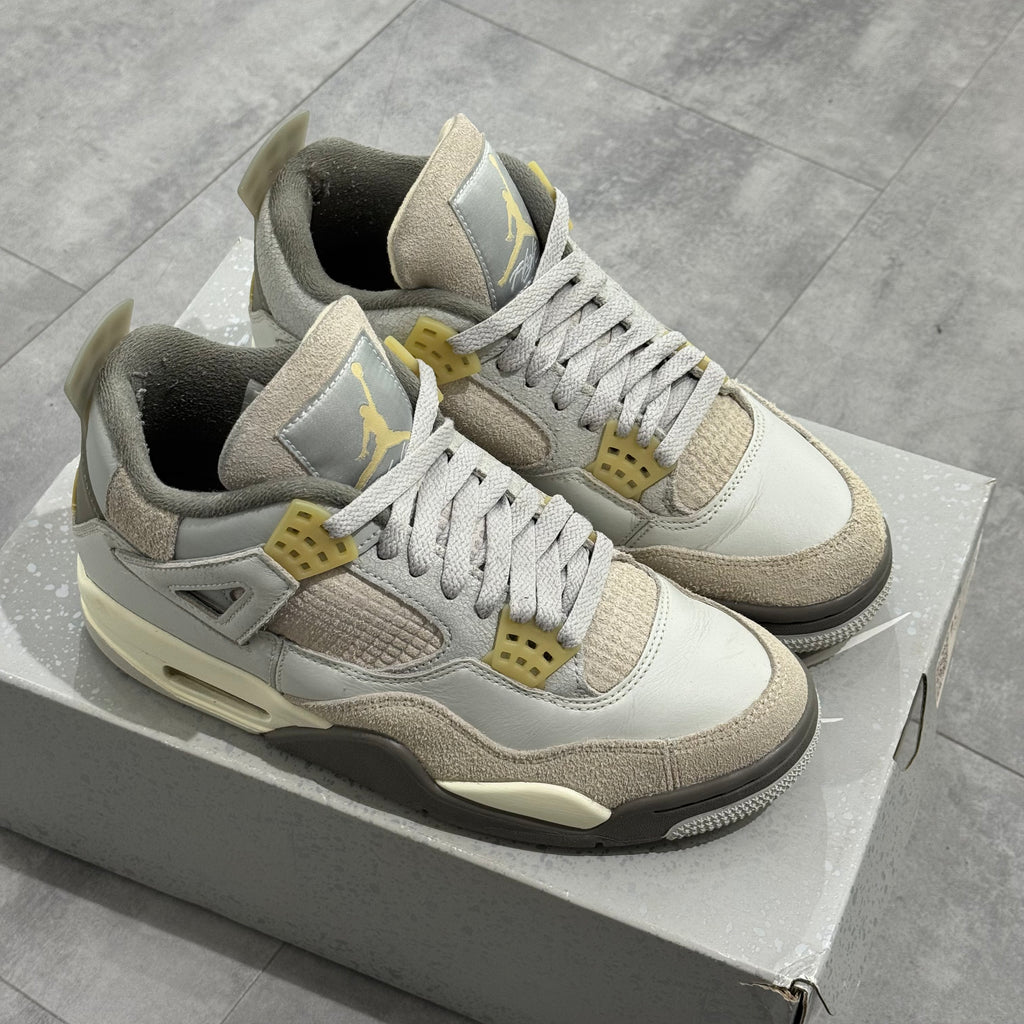 Air Jordan 4 SE Craft Photon Dust (40) - Usado