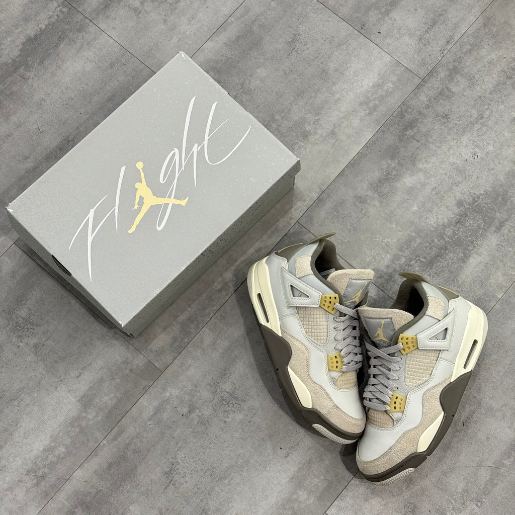 Air Jordan 4 SE Craft Photon Dust (42.5) - Usado