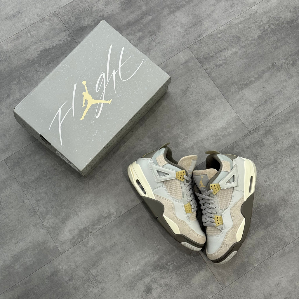 Air Jordan 4 SE Craft Photon Dust (42) - Usado
