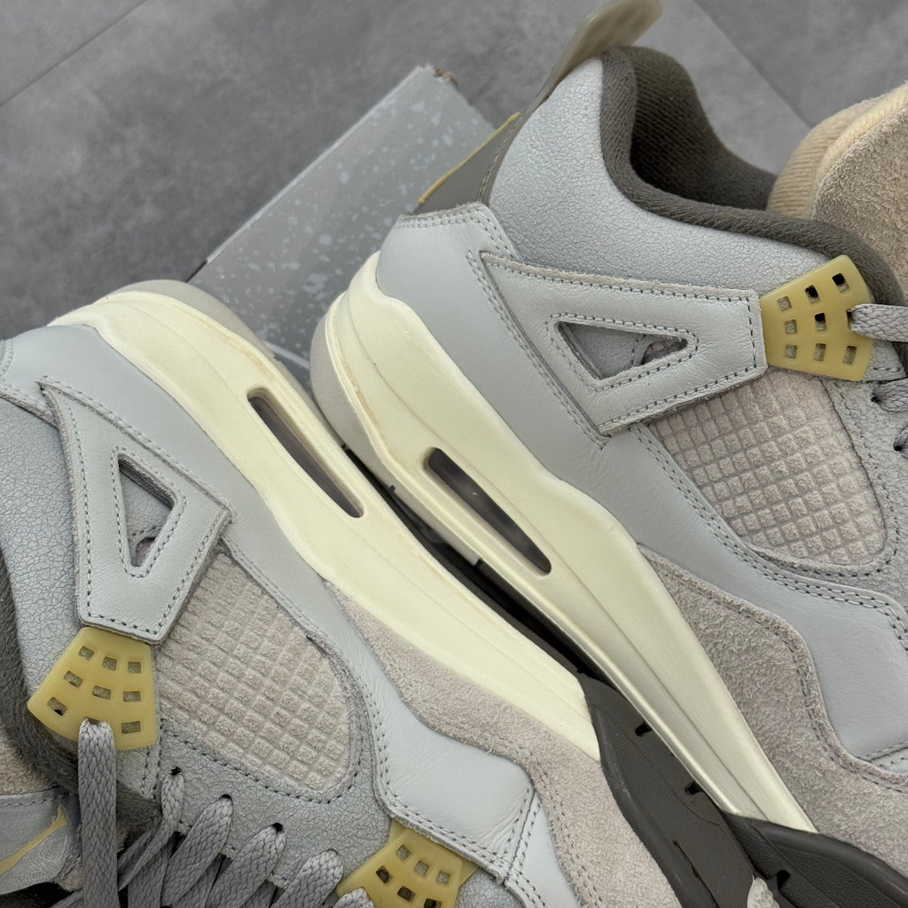 Air Jordan 4 SE Craft Photon Dust (42) - Usado