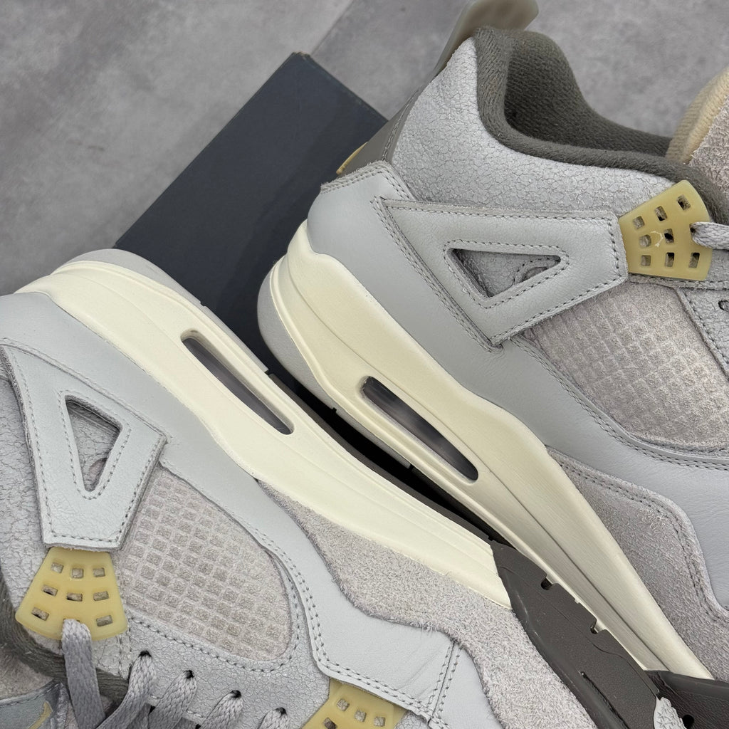 Air Jordan 4 SE Craft Photon Dust (44) - Usado