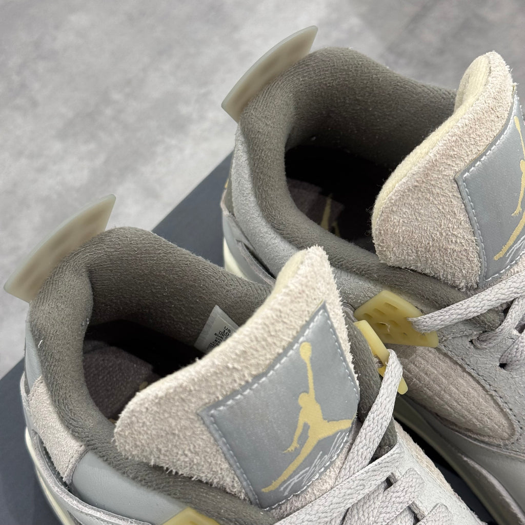 Air Jordan 4 SE Craft Photon Dust (44) - Usado