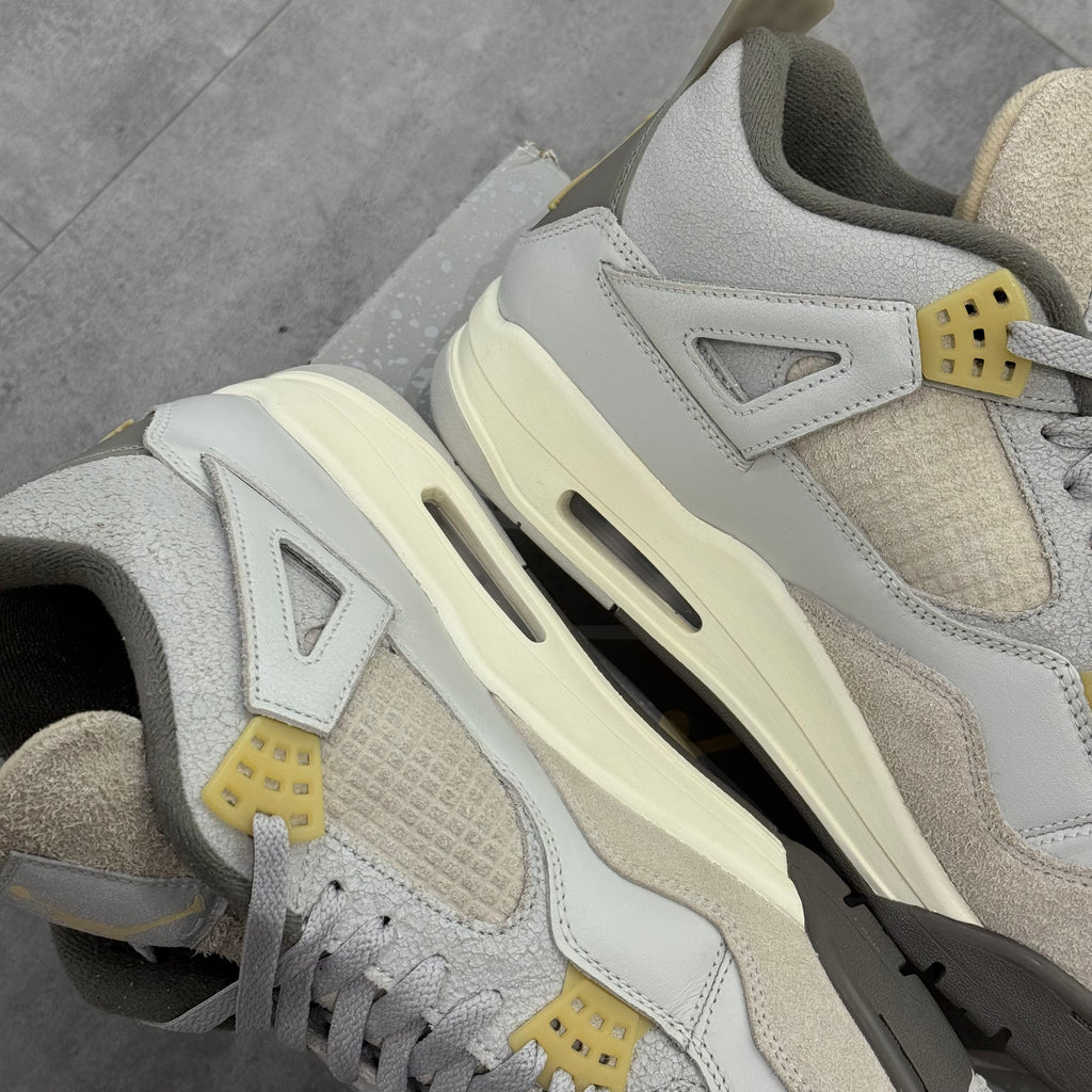 Air Jordan 4 SE Craft Photon Dust (45.5) - Usado