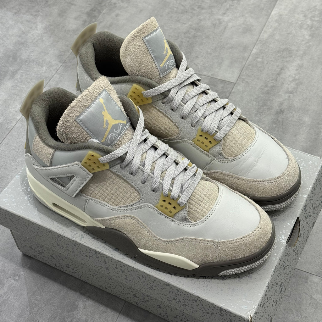 Air Jordan 4 SE Craft Photon Dust (45.5) - Usado