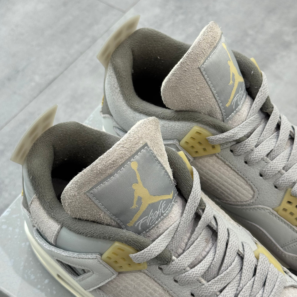 Air Jordan 4 SE Craft Photon Dust (45) - Usado