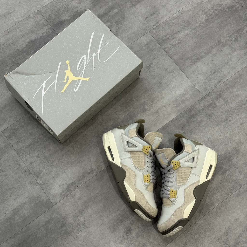 Air Jordan 4 SE Craft Photon Dust (45) - Usado