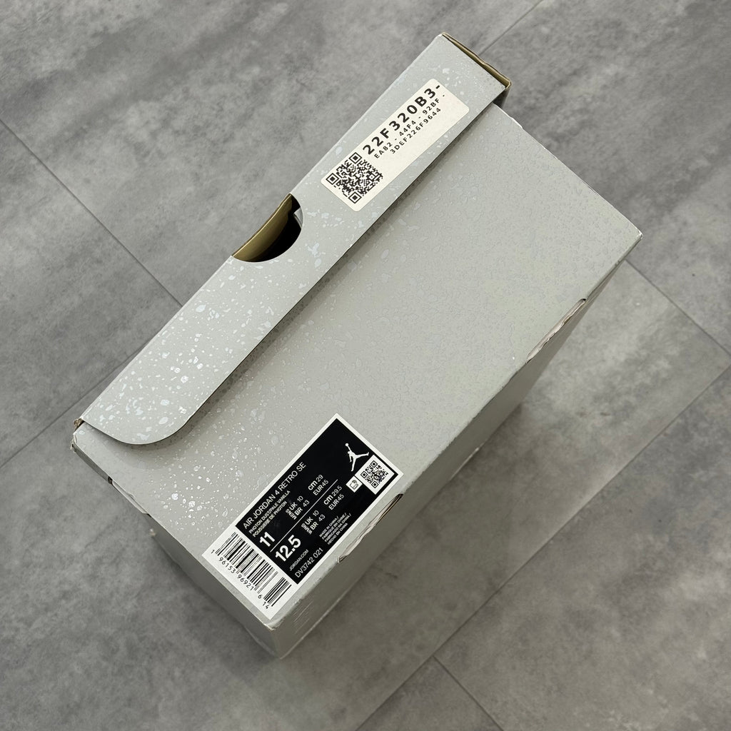 Air Jordan 4 SE Craft Photon Dust (45) - Usado