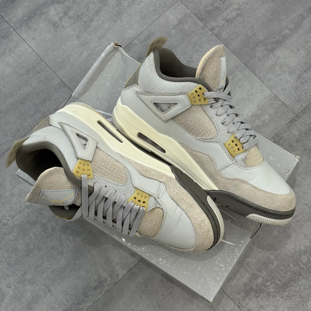 Air Jordan 4 SE Craft Photon Dust (45) - Usado
