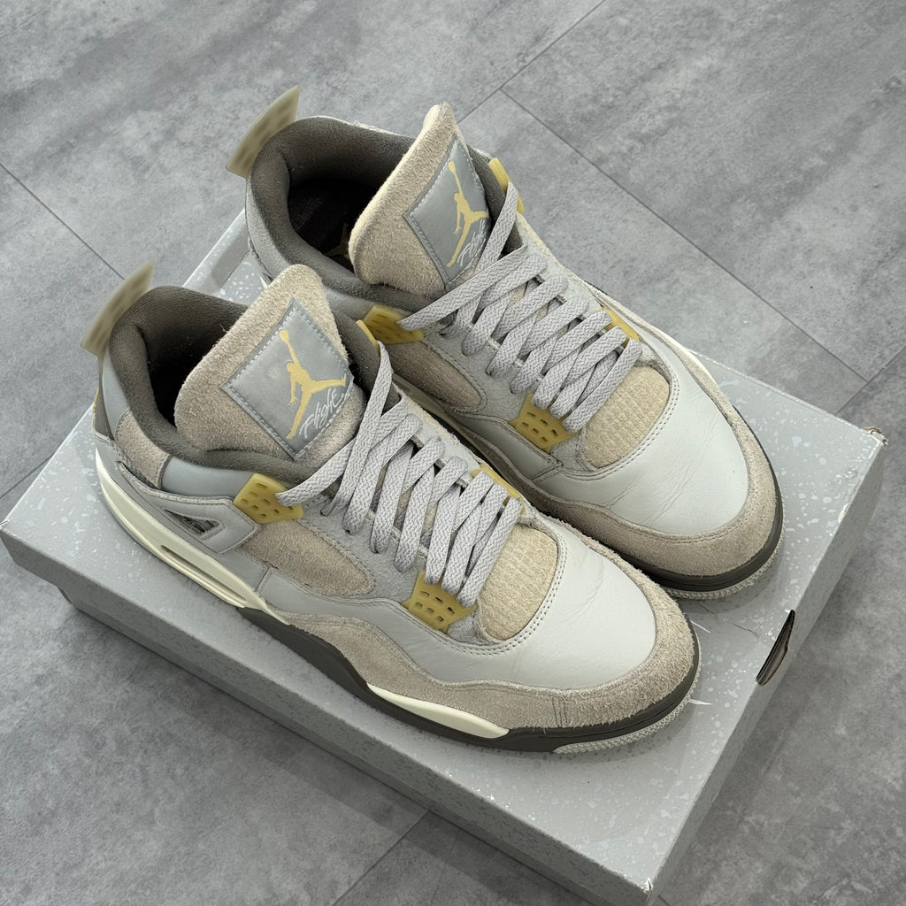 Air Jordan 4 SE Craft Photon Dust (45) - Usado
