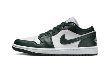 Air Jordan 1 Low Galactic Jade lateral image