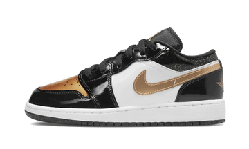 Air Jordan 1 Low SE Gold Toe lateral image