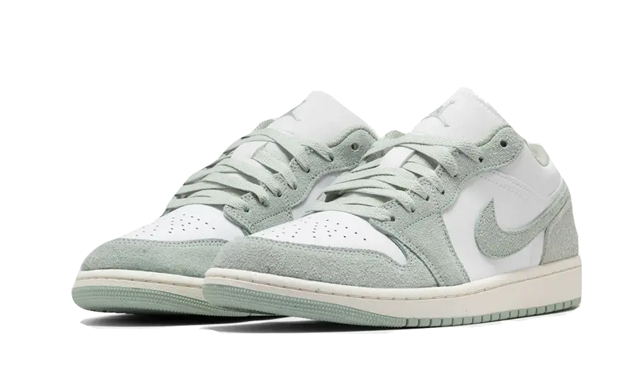 Air Jordan 1 Low SE White Seafoam - SKU: FN9137-131 - frontal