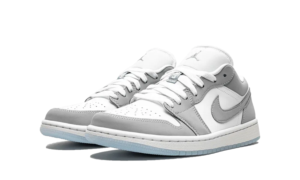 Air Jordan 1 Low Wolf Grey frontal image