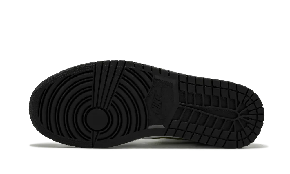 Air Jordan 1 Mid Patent Black White Gold sole image