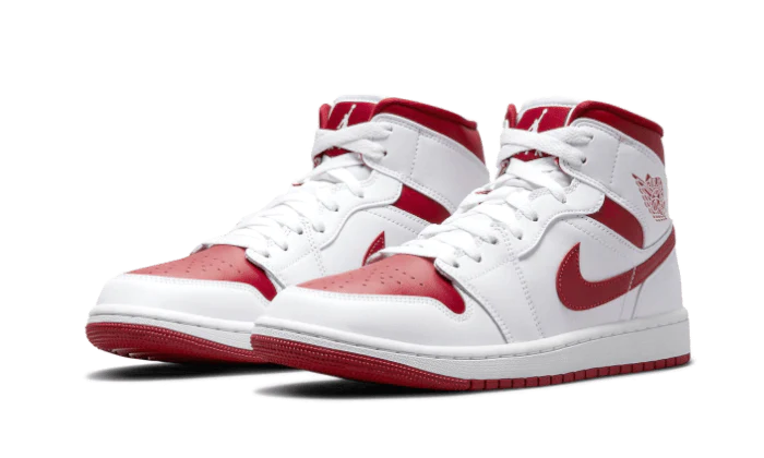 Air Jordan 1 Mid Reverse Chicago frontal image