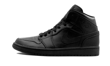 Air Jordan 1 Mid Triple Black lateral image