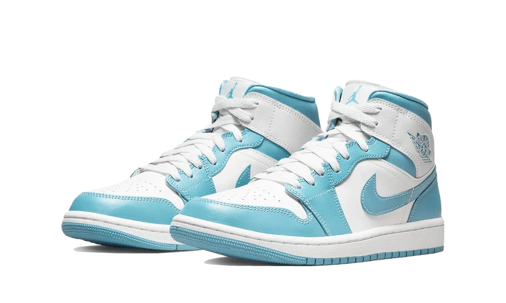 Air Jordan 1 Mid UNC frontal image