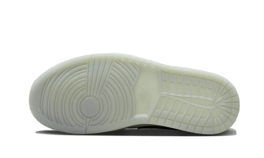 Air Jordan 1 Retro Low OG Year of the Dragon sole image