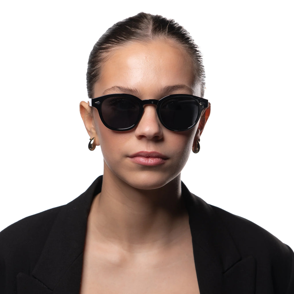 LE CORBUSIER / ALL BLACK | Zadok