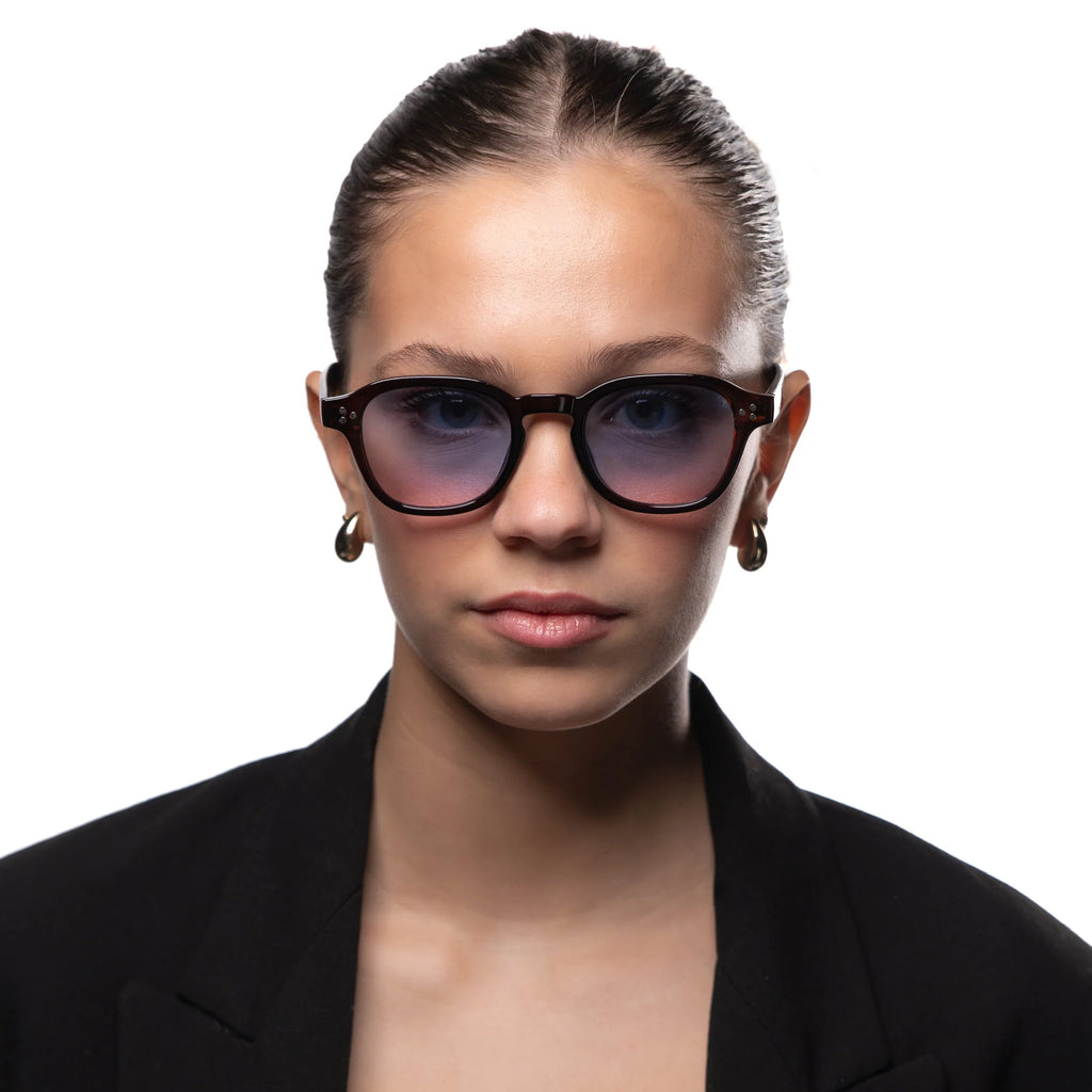 LUDWIG / DARK RED | Zadok