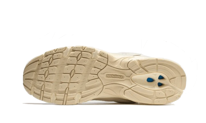 New Balance 530 Beige Angora sole