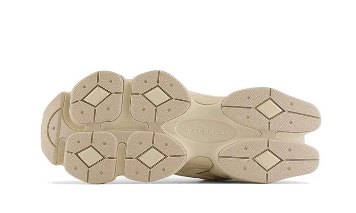 New Balance 9060 Turtledove Black Silver Metallic sole