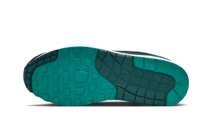 Nike Air Max 1 LeBron James Liverpool F.C. sole